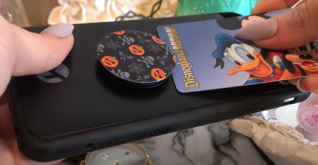 Slide Card Under PopSocket